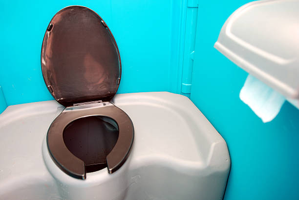 Best Portable restroom trailer rental  in Saunders Lake, OR